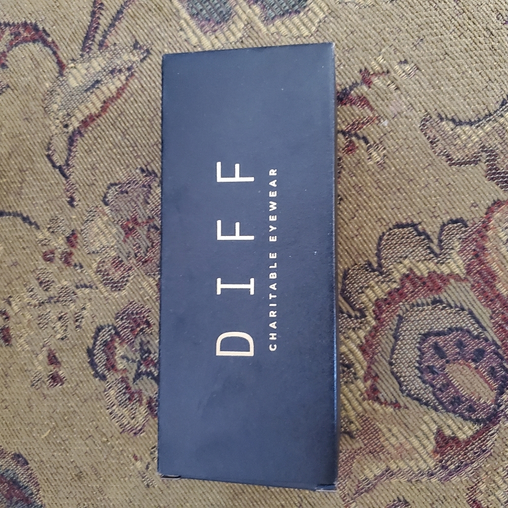DIFF CRUZ Sunglasses - Picture 3 of 6
